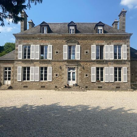 Chateau De La Robiniere Leilighet Saint-Cyr-en-Pail Eksteriør bilde